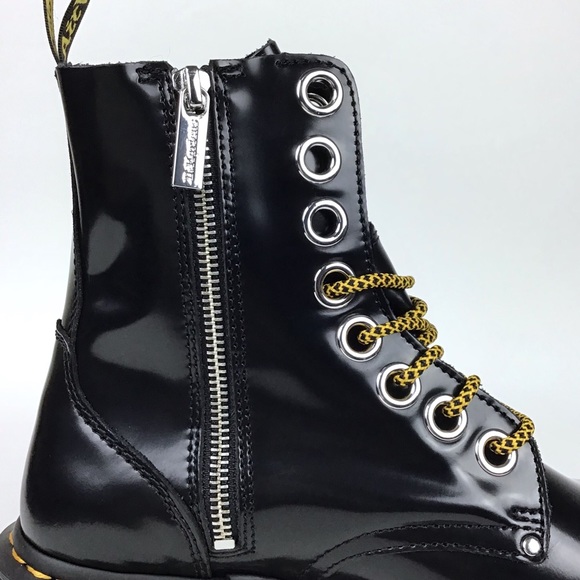 Dr. Martens Jadon Max Platform Quad Boots - Picture 4 of 7